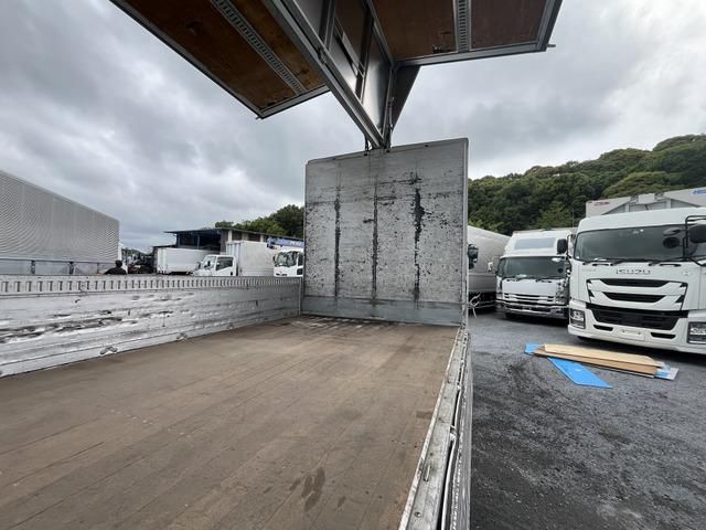 MITSUBISHI FUSOU FIGHTER 2016