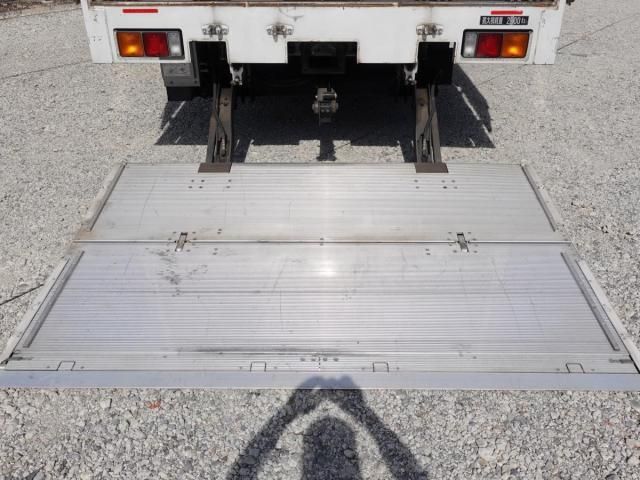 MITSUBISHI FUSOU FIGHTER 2017