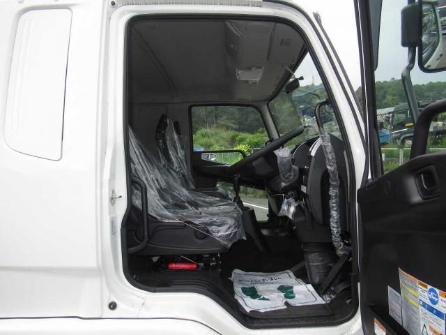 MITSUBISHI FUSOU FIGHTER 2024