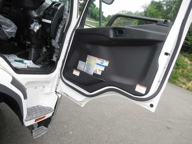 MITSUBISHI FUSOU FIGHTER 2024