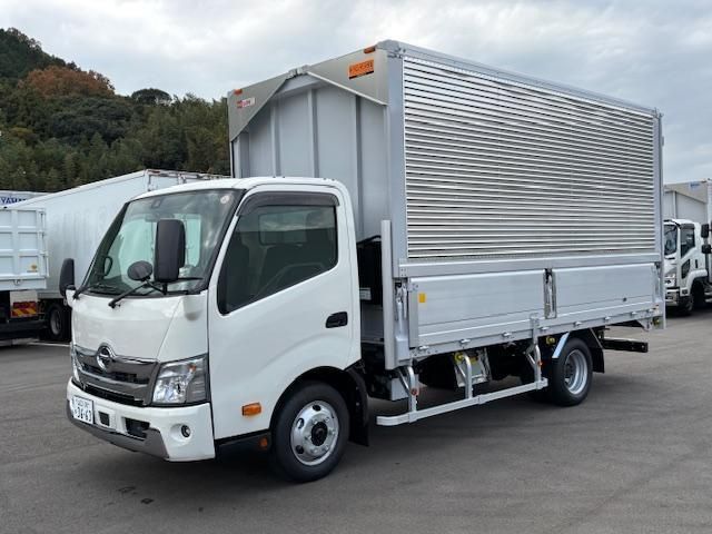 HINO DUTRO 2024