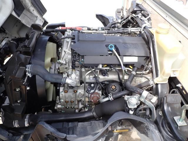 MITSUBISHI CANTER 2020