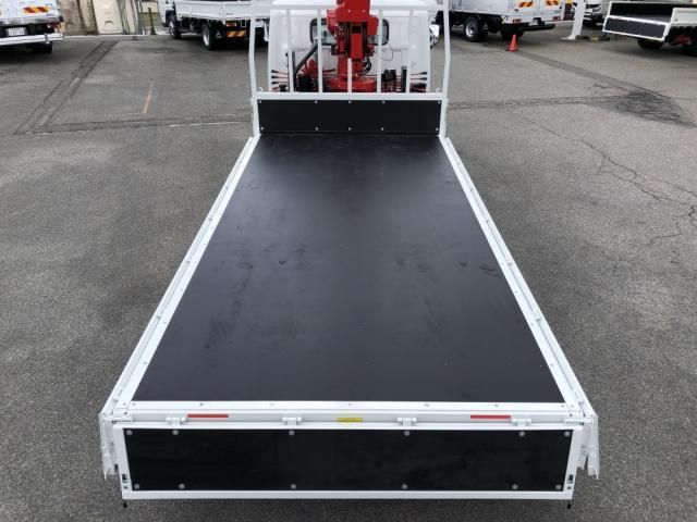 MITSUBISHI CANTER 2025