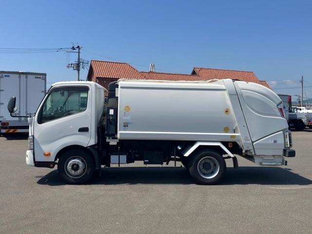 HINO DUTRO 2021