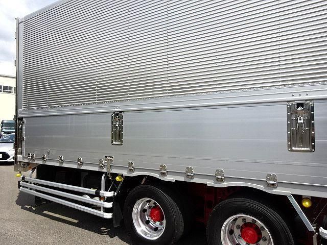 MITSUBISHI FUSOU SUPER GREAT 2025