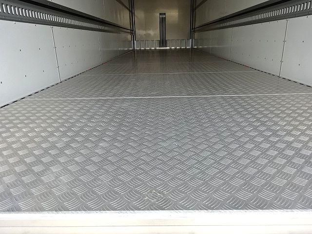 MITSUBISHI FUSOU SUPER GREAT 2025