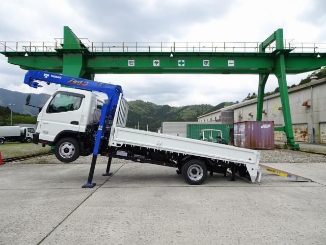 MITSUBISHI CANTER 2025