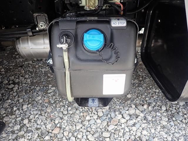 MITSUBISHI CANTER 2025