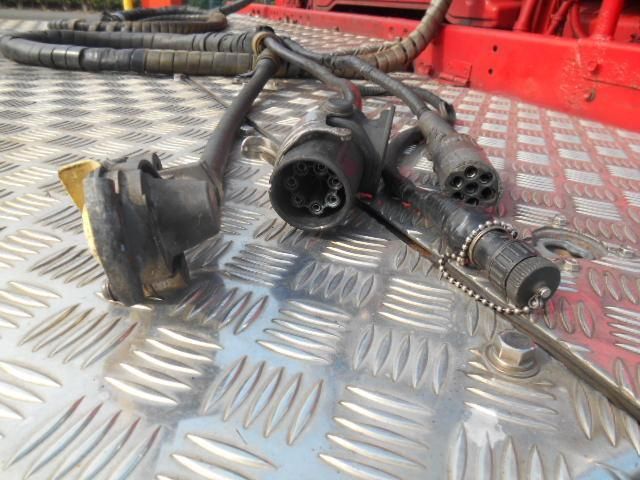 MITSUBISHI FUSOU SUPER GREAT 2015