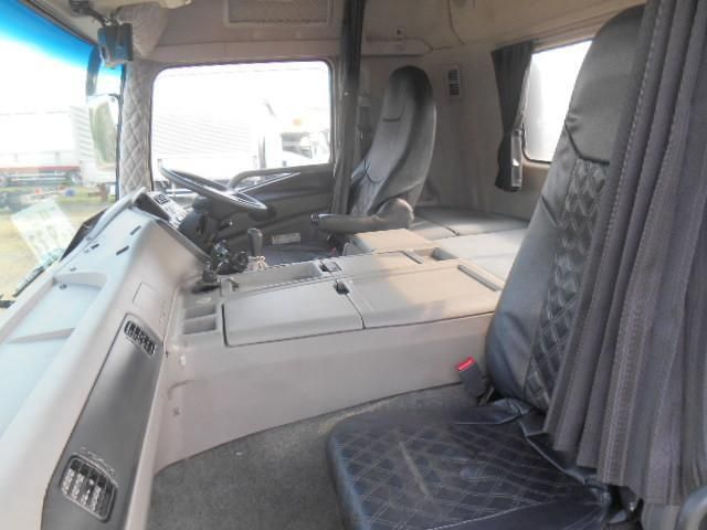 MITSUBISHI FUSOU SUPER GREAT 2015