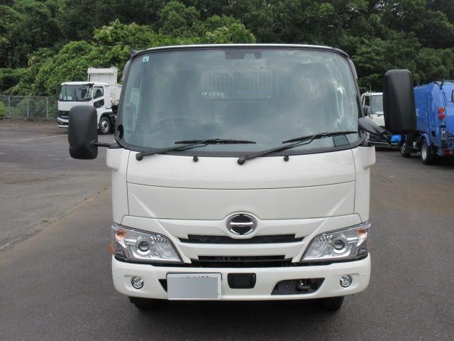 HINO DUTRO 2024