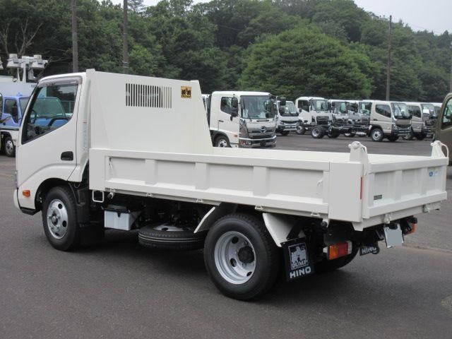 HINO DUTRO 2024