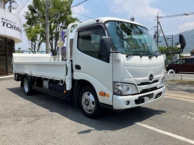 HINO DUTRO 2020