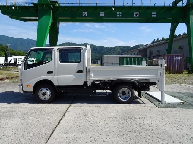 HINO DUTRO 2024