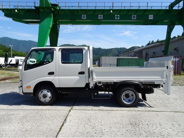 HINO DUTRO 2024