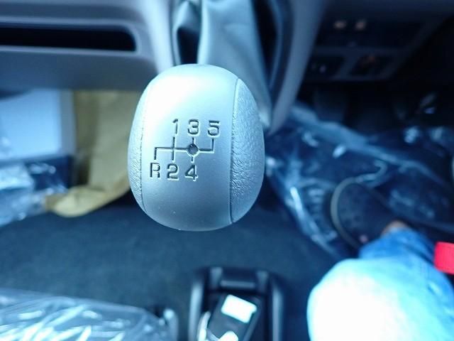 MITSUBISHI CANTER 2025