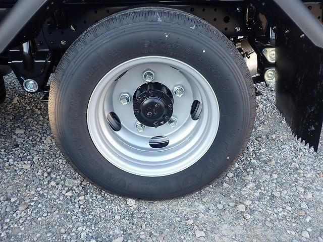 MITSUBISHI CANTER 2025