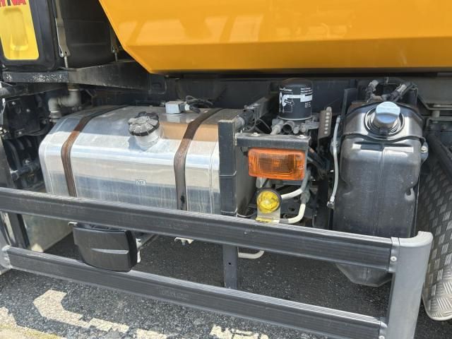 MITSUBISHI FUSOU SUPER GREAT 2018