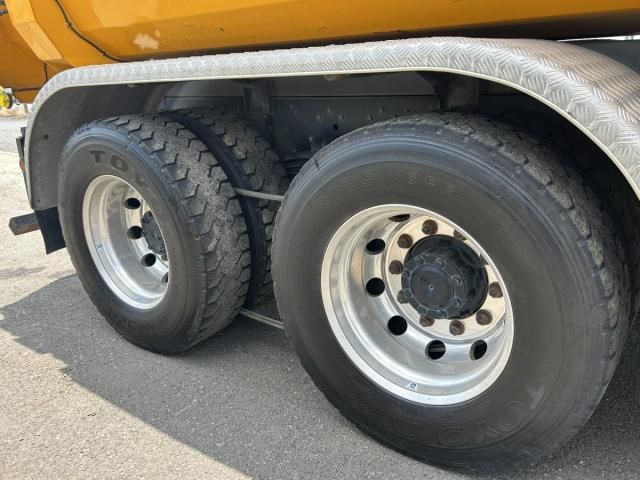 MITSUBISHI FUSOU SUPER GREAT 2018