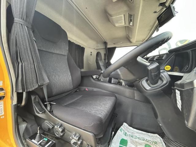 MITSUBISHI FUSOU SUPER GREAT 2018