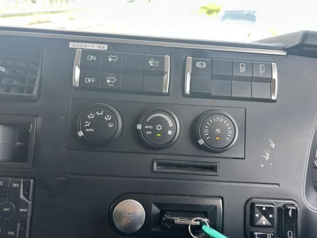 MITSUBISHI FUSOU SUPER GREAT 2018