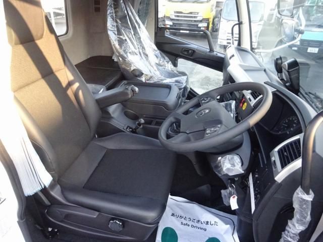 MITSUBISHI FUSOU FIGHTER 2024