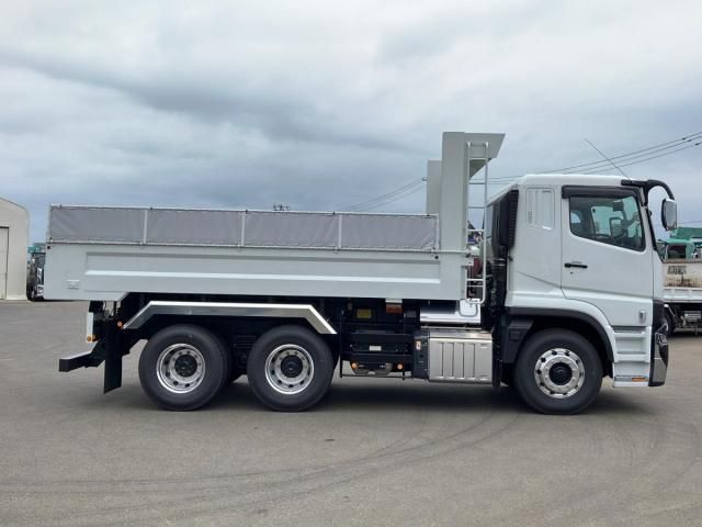 MITSUBISHI FUSOU SUPER GREAT 2025