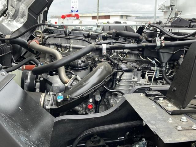 MITSUBISHI FUSOU SUPER GREAT 2025