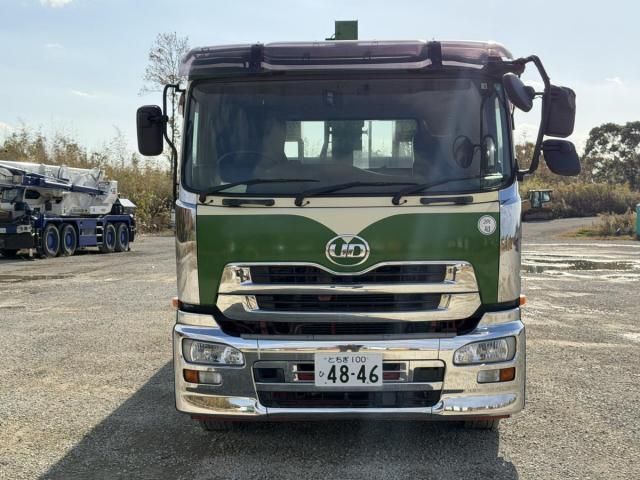 NISSAN DIESEL Quon 2013