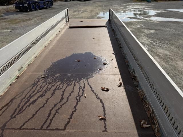 NISSAN DIESEL Quon 2013