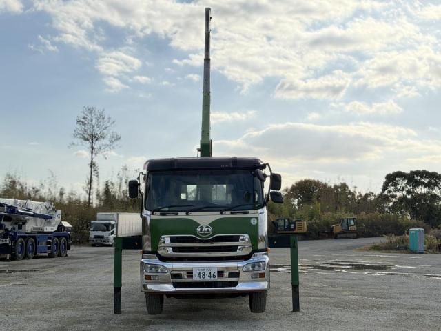 NISSAN DIESEL Quon 2013