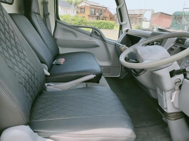 MITSUBISHI CANTER 2004