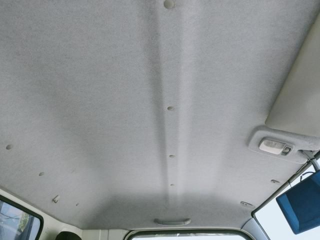 MITSUBISHI CANTER 2004