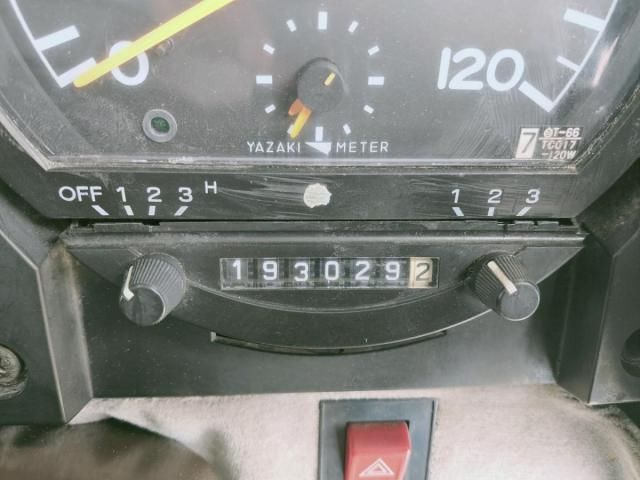 HINO SUPER DOLPHIN 1989