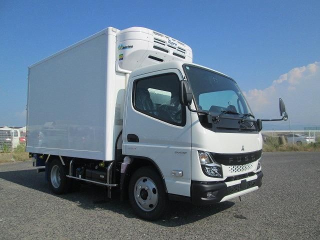 MITSUBISHI CANTER 2024