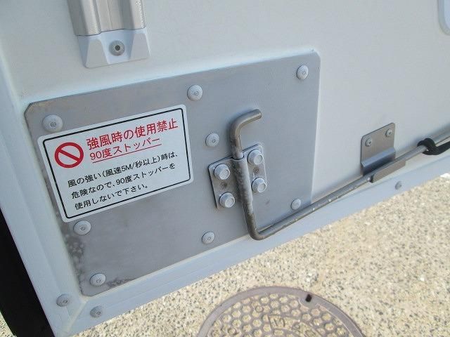 MITSUBISHI CANTER 2024