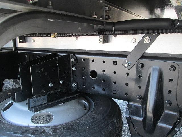 MITSUBISHI CANTER 2024