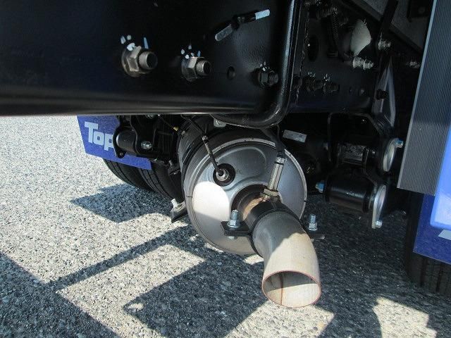 MITSUBISHI CANTER 2024