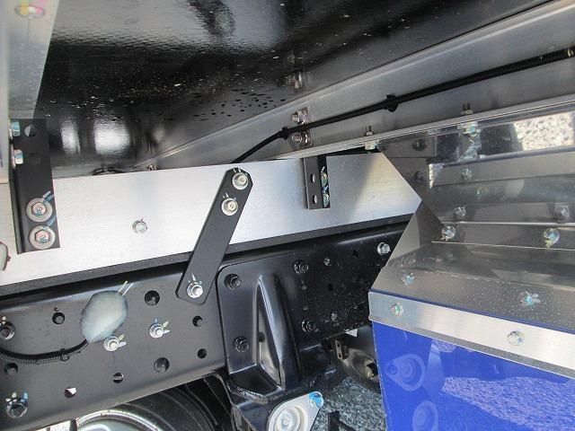 MITSUBISHI CANTER 2024