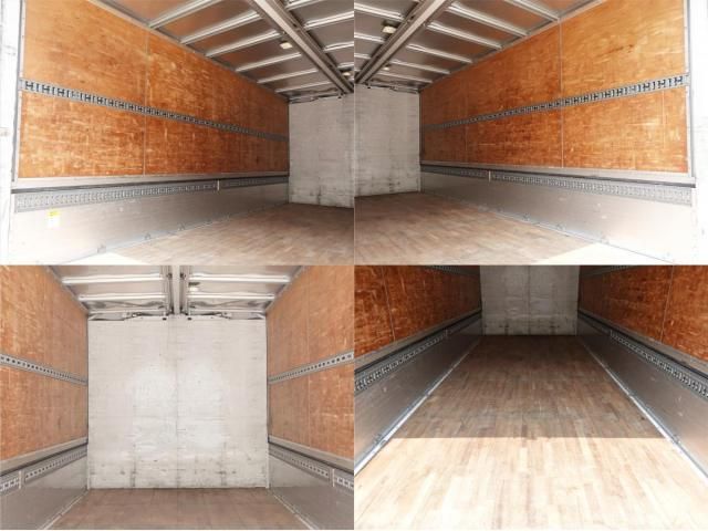 MITSUBISHI FUSOU FIGHTER 2012