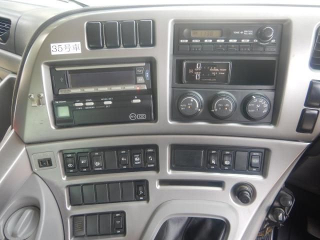 NISSAN DIESEL Quon 2013