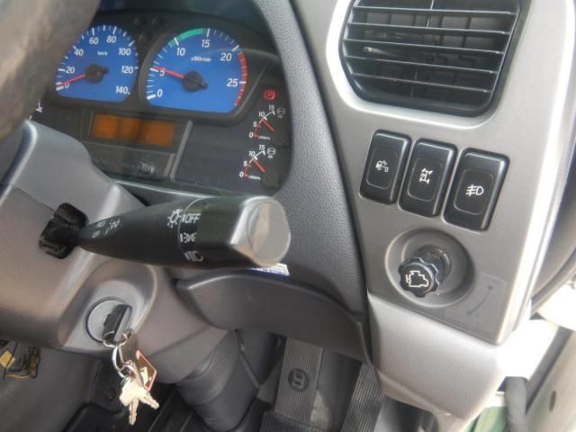 NISSAN DIESEL Quon 2013