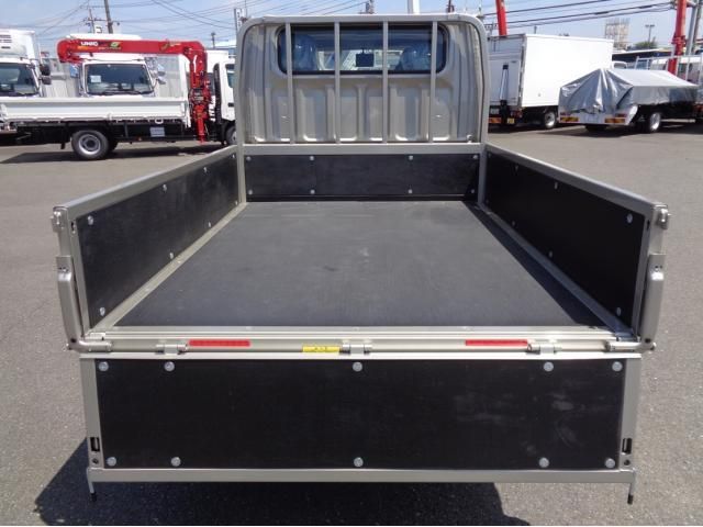 MITSUBISHI CANTER 2024