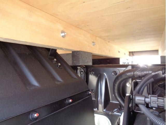 MITSUBISHI CANTER 2024