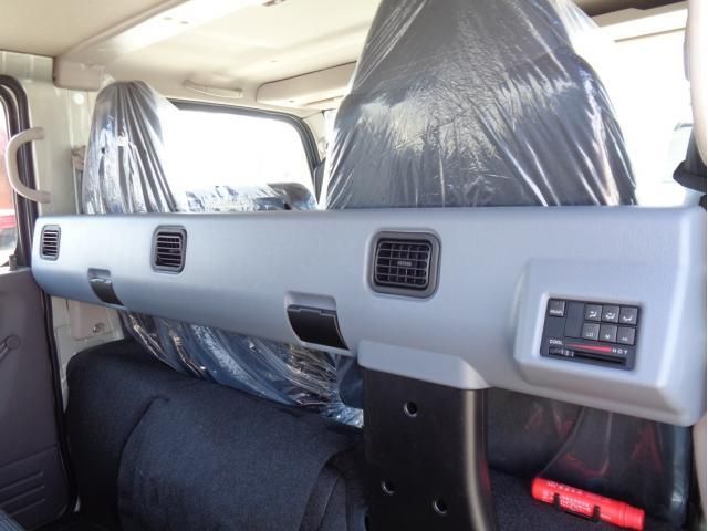 MITSUBISHI CANTER 2024