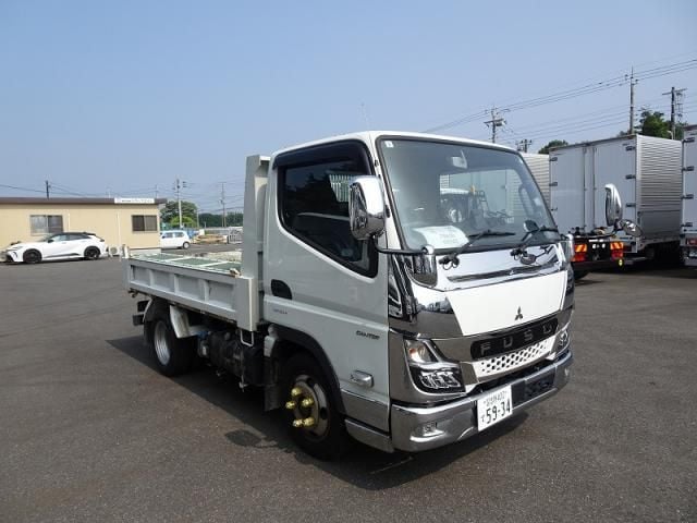 MITSUBISHI CANTER 2023