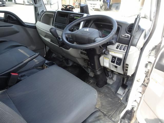 MITSUBISHI CANTER 2023