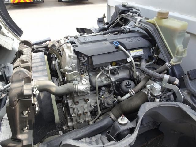 MITSUBISHI CANTER 2023