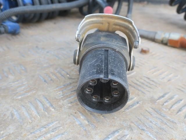 NISSAN DIESEL Quon 2018