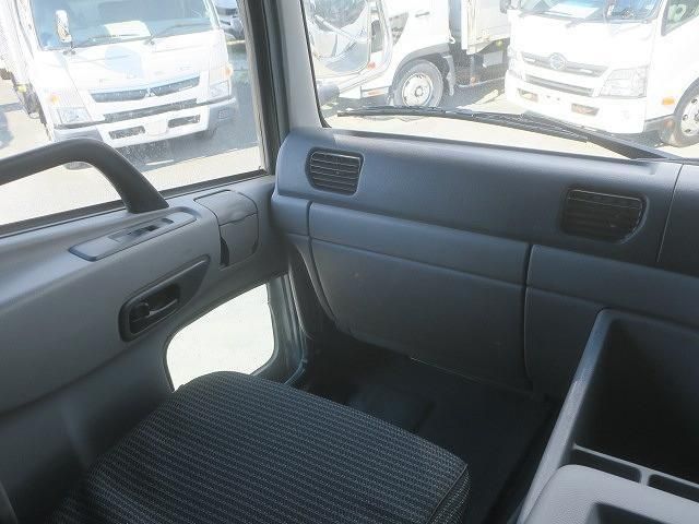 NISSAN DIESEL Quon 2018